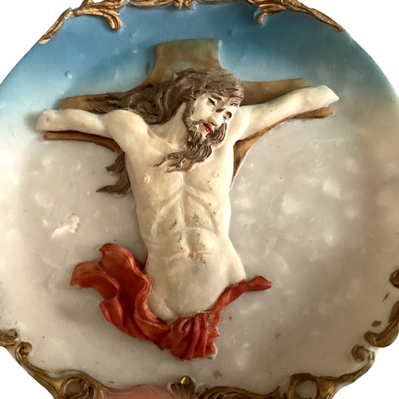 Bundle - Vintage Metal Wall Jesus on Cross & Plaque - Picture 7 of 8